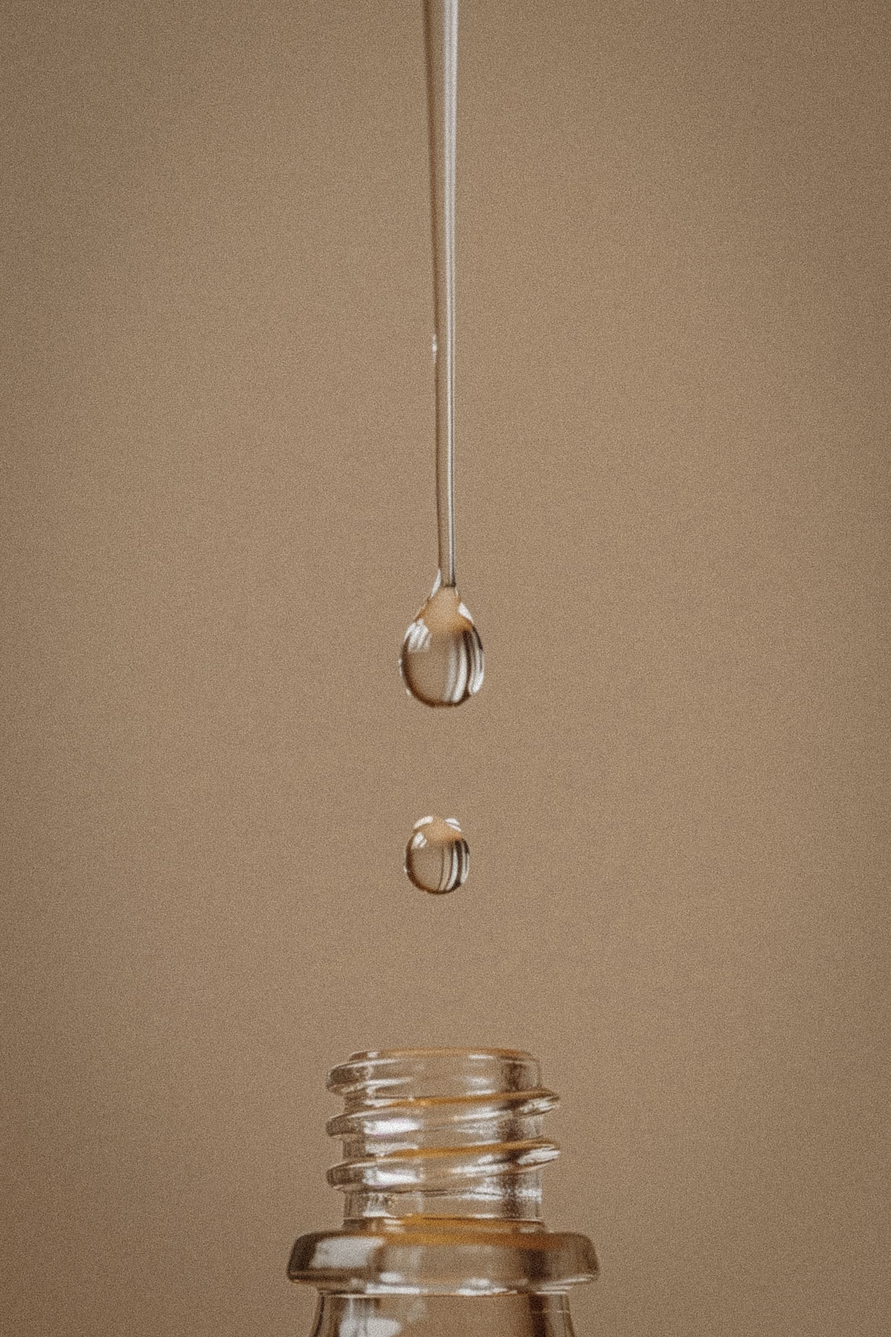 PLLA serum droplet representing collagen-support treatment